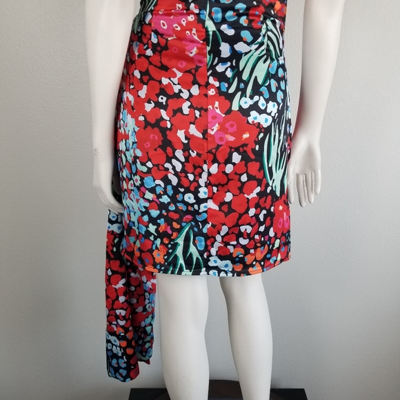 Elliatt Donna Party Faux Wrap Mini Dress in Multi-Color Floral Print Size XS - Picture 8 of 12